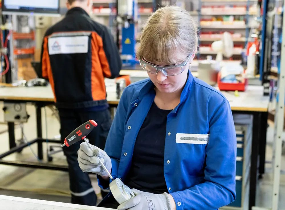 Tällä hetkellä noin 50 ihmistä työllistävä Pimatic on alan ainoa aidosti kotimainen toimija. Yhtiöllä on tuotantolaitos ja teknologiakeskus Huittisissa ja toimipisteet Vantaalla sekä Pirkkalassa. 