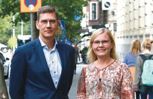 Yrityksen on osattava tarkastella tulevaisuutta megatrendejä syvällisemmin, kertoo Sini Lindholm ja Jarkko Pallasaho