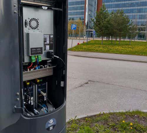 L7 Drive has pioneered an intelligent power backup solution for telecom networks for intelligent light poles with 5Gmm radios.