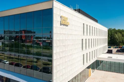 Rakennustoimisto Lundén on rakentanut KVR-urakoitsijana Turun Energian uutta korkeimman tason LEED-ympäristösertifioitavaa pääkonttoria. 

