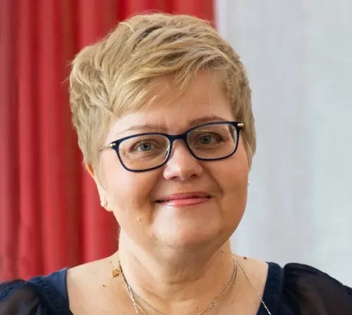 Toimitusjohtaja Minna Korkiakoski-Västion panostanut avoimen keskustelukulttuurin luomiseen, jossa eri ammattiryhmät kohtaavat toiseensa luontevasti.
