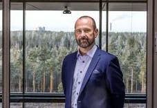 – Målet med samarbetet som pågått under flera decennier mellan Finn-Power Oy och Din Maskin AB är att hjälpa svenska företag som använder tunnplåt att nå framgång på den internationella marknaden, berättar Aki Ojanen.